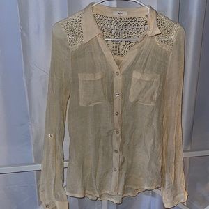 Small linen and lace button-up top